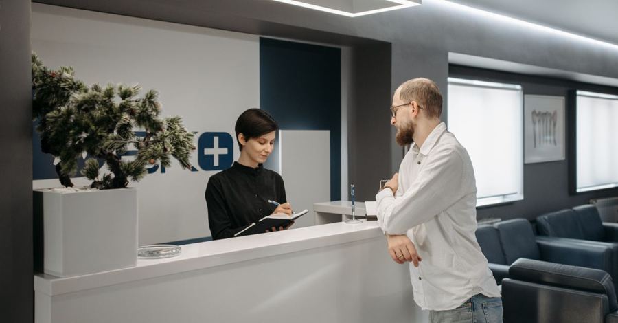 Reception di una clinica